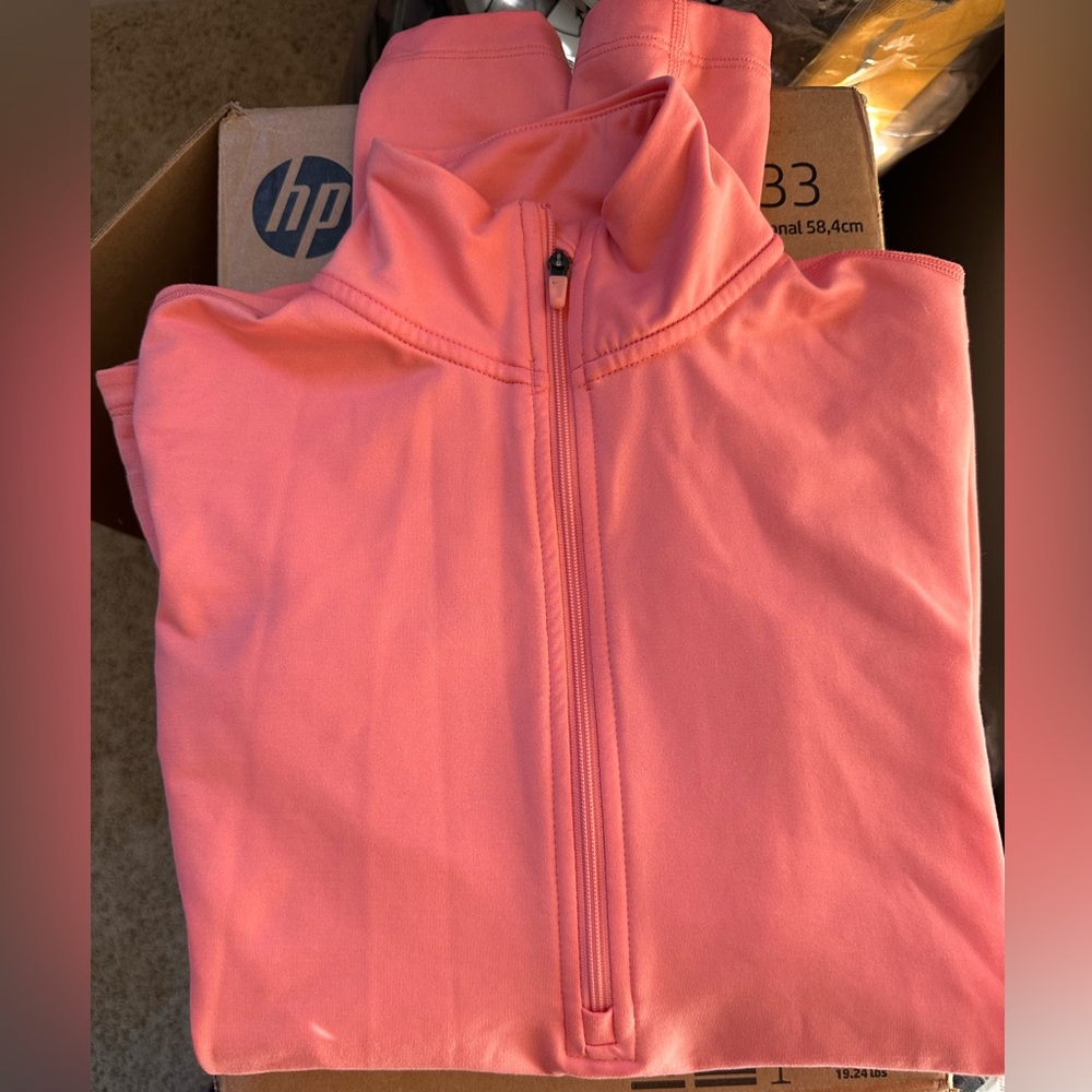Women’s Nike pro dri-fit top. XS.